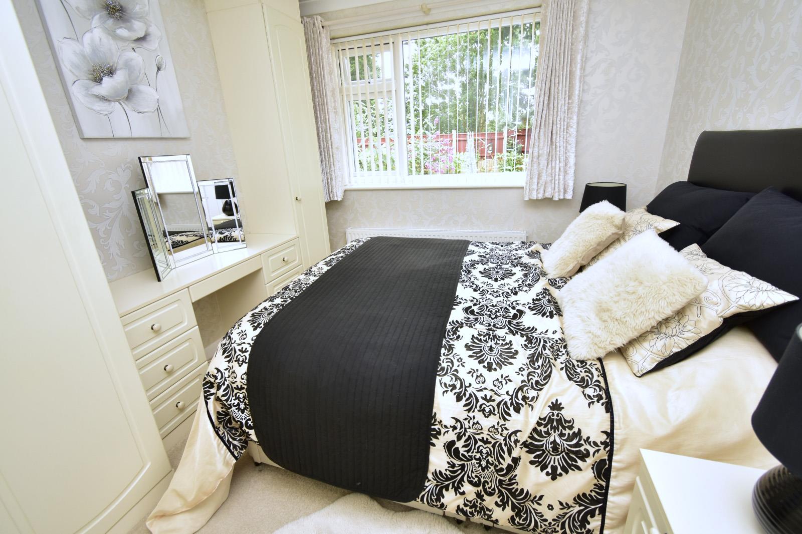 A BEDROOM 2.JPG